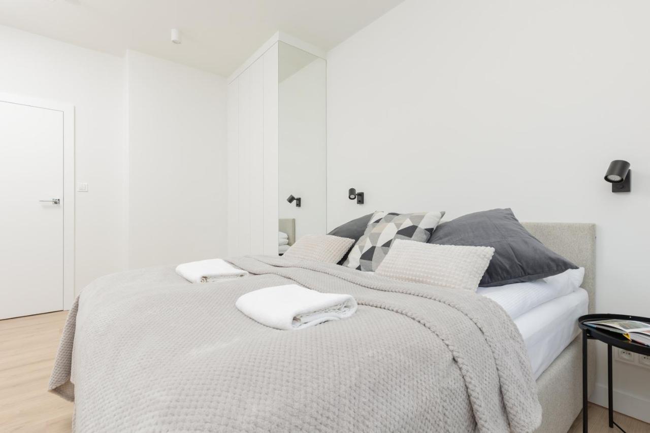 Amazing Spacious Apartments In Warsaw City Center By Noclegi Renters Zewnętrze zdjęcie